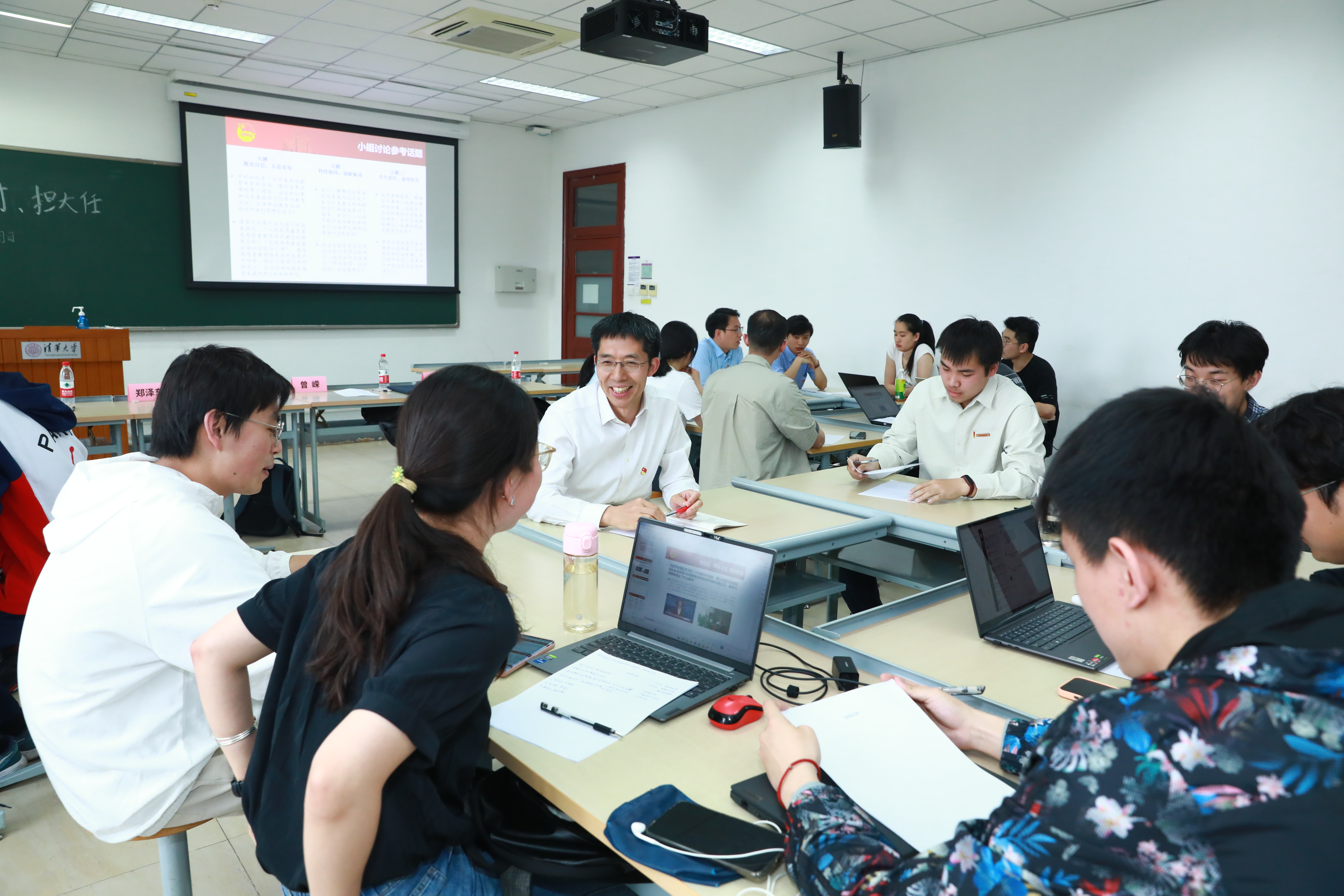 20230511-beat365英国官方网站开展“百年接力,强国有我——奋进新征程”集中主题党团日-石家东-曾嵘参加电博222、电博221、电2联合主题党日 - 副本.JPG