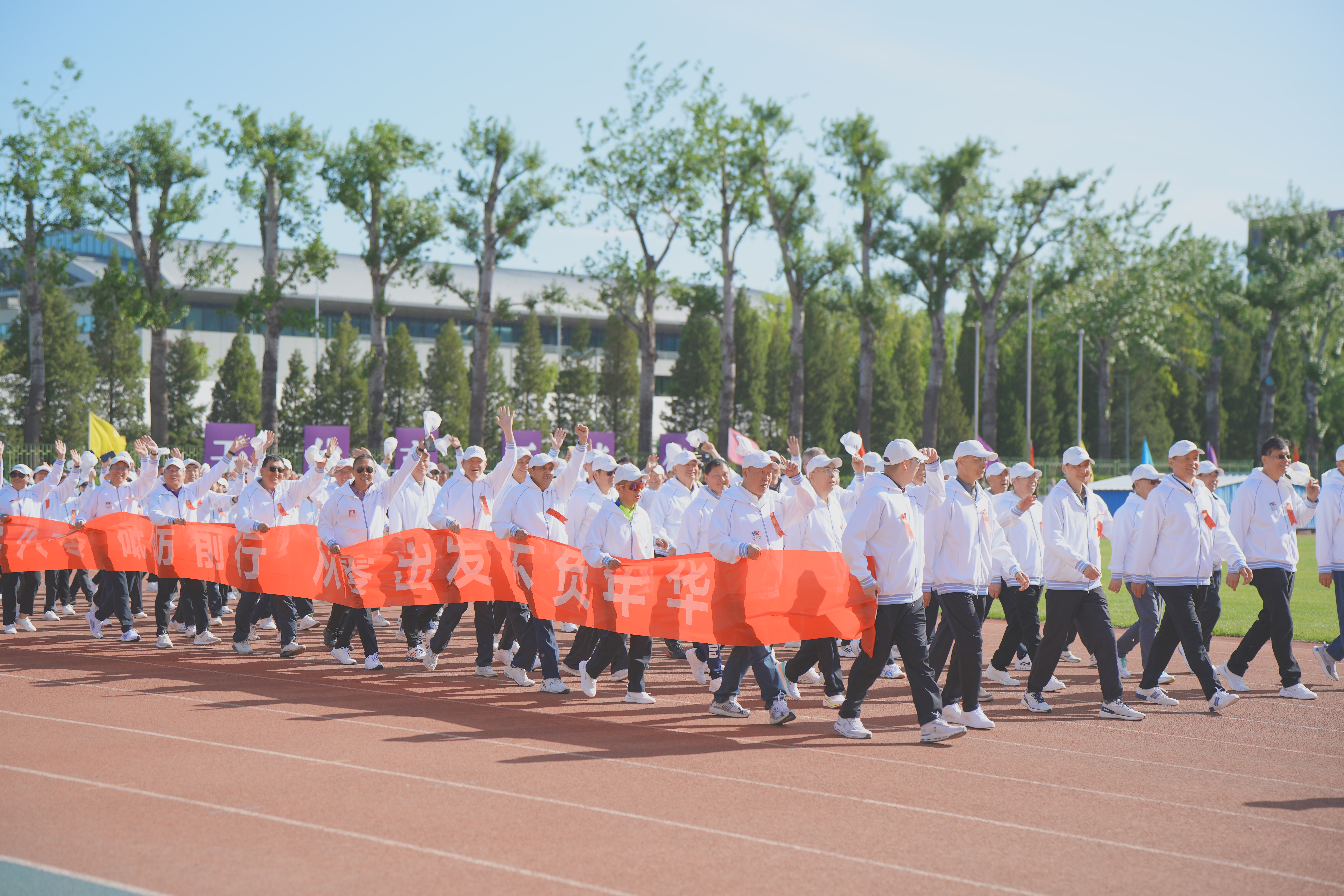 20250427-升旗仪式-苏小涵 -1.jpg