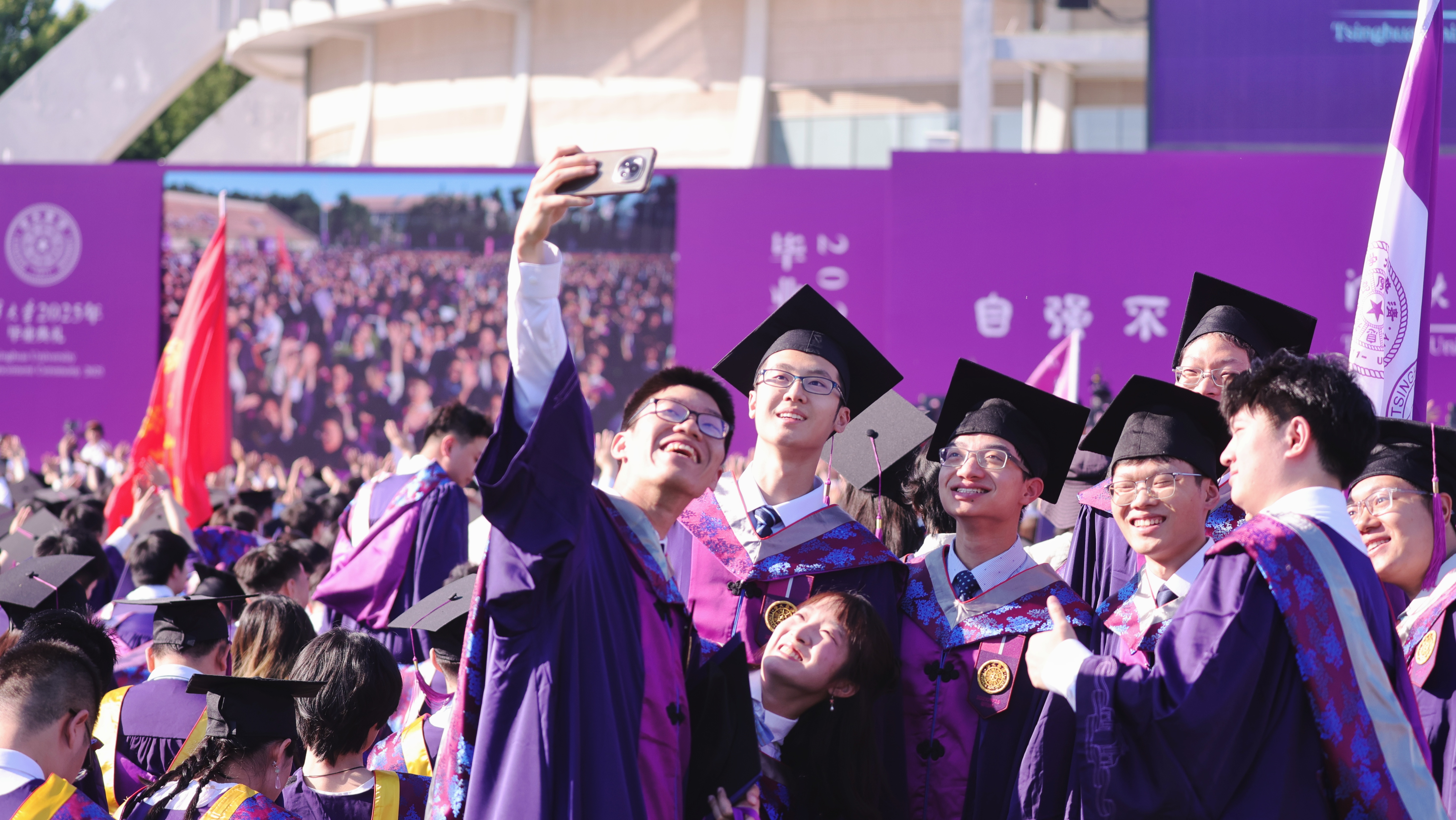 20250621-beat365英国官方网站2025年本科生毕业典礼举行-杨屿涵摄-毕业精彩瞬间3.jpg