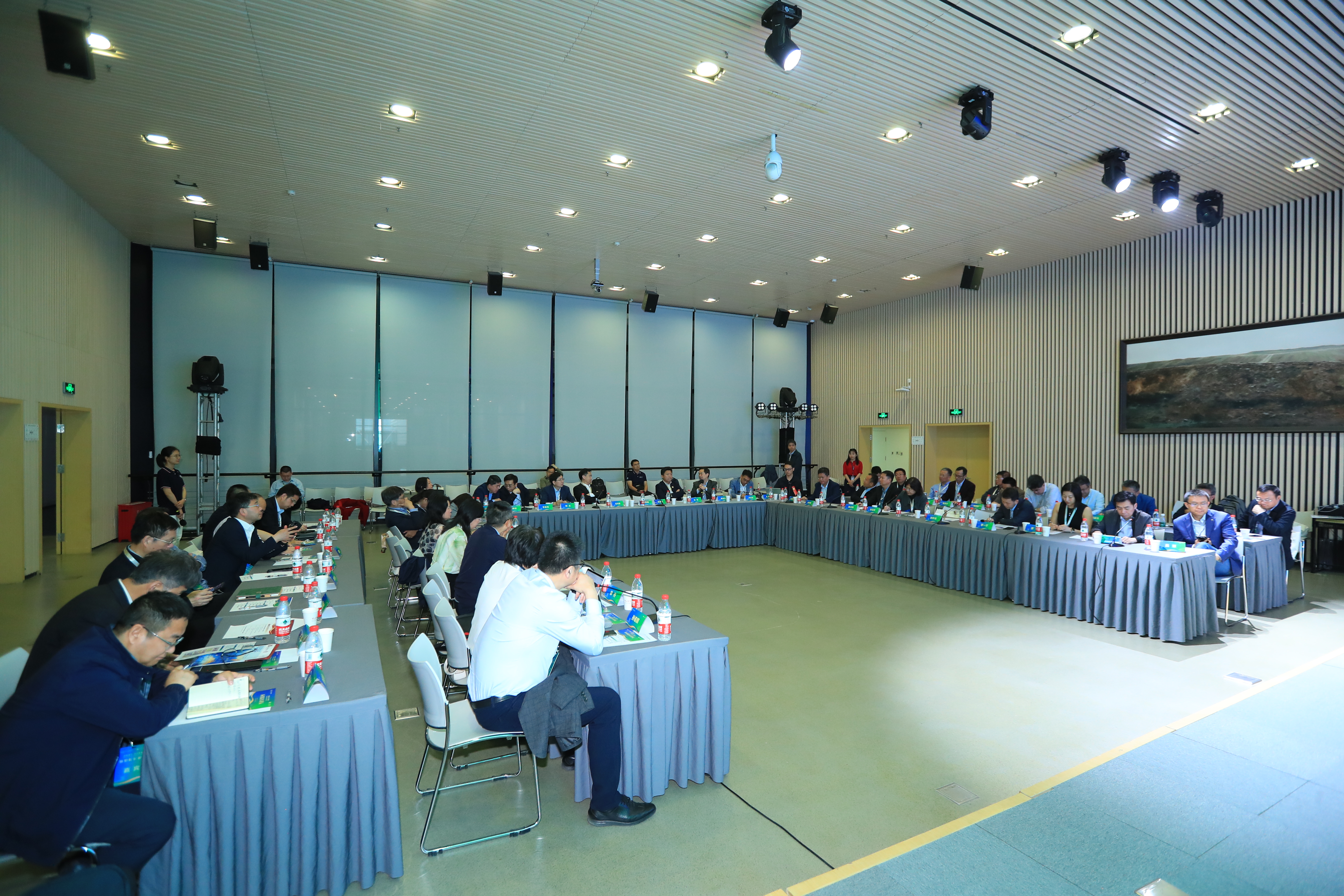 20240427-“环境院长论坛”在beat365英国官方网站成功举办-拍摄者不详-论坛现场.jpg